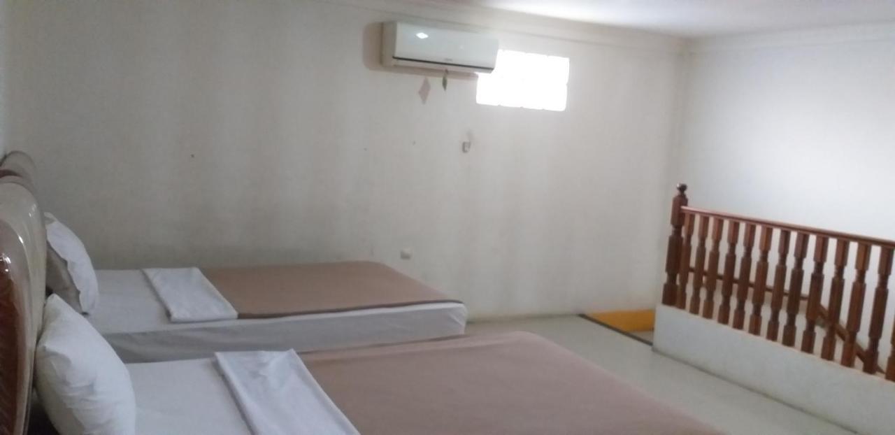 Intan Hotel ปูร์วาการ์ตา ภายนอก รูปภาพ
