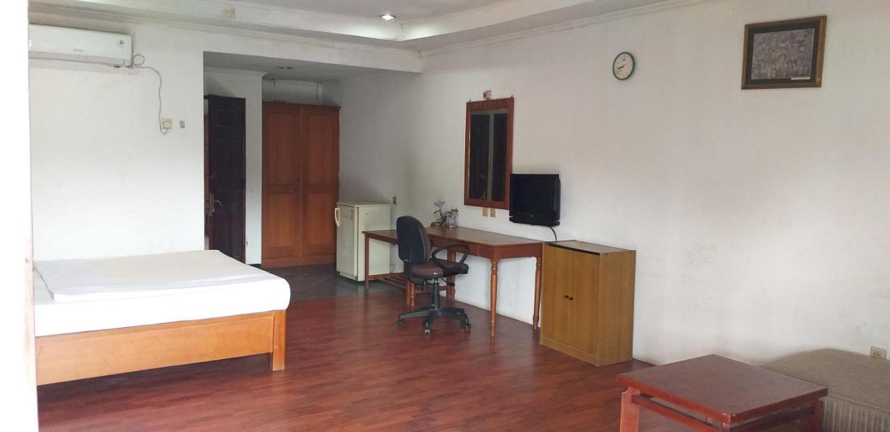 Intan Hotel ปูร์วาการ์ตา ภายนอก รูปภาพ